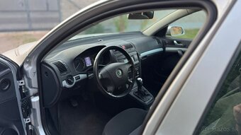 Škoda Octavia II Elegance 2.0 TDi Combi 2008 - 8