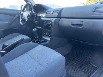Škoda Octavia 1.6i TOUR naj.150tis km - 8