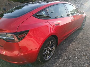 Tesla 3 Long Range Refresh 11.2021 - 8