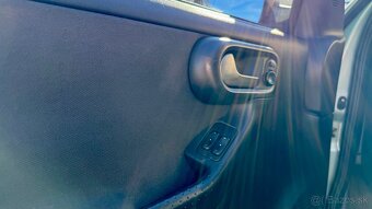 Opel Corsa GSI 1.8 16V - 8