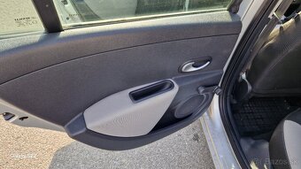 Renault Clio3 - 8