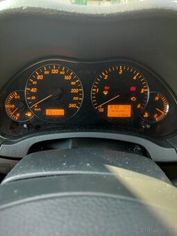 Predám Toyotu Avensis - 8