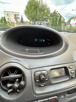 Toyota Yaris 1.0 Linea - 8