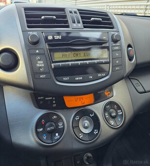 Toyota RAV4 2.0 benzín, slovenský pôvod, 2.majiteľ - 8
