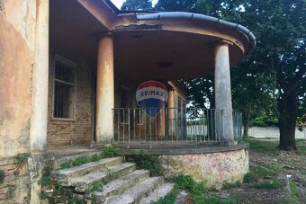 RE/MAX | Exkluzívna klasicistická kúria v Jatove– historický - 8