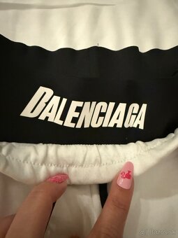 Krátke nohavice Balenc. - 8