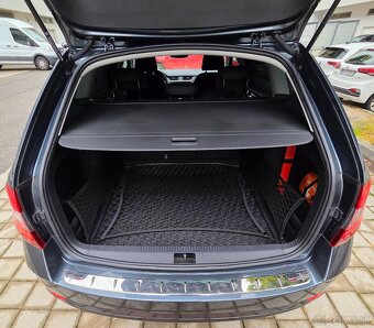 Škoda Octavia Combi 1.5 TSI Team DSG - 8