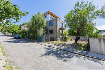 Vila v srdci Bratislavy. Pokoj Bôrika, krok od Dunaja. - 8