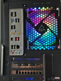 ✅ Ryzen 7 7700X + RTX 5070 12GB, Herný PC - 8
