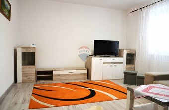 Na predaj komplet zrekonštruovaný rodinný dom v meste Poltár - 8