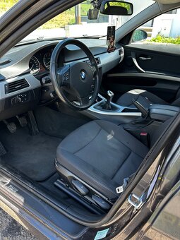 BMW e91 318i 2009 Benzín - 8