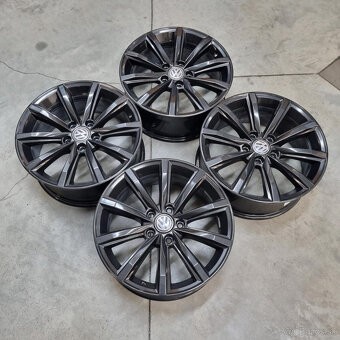 Disky Volkswagen 5x112 R17 7J ET40 - 8