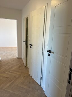 novo zrekonštruovaný 4 izb. byt, Poloreckého ul. - 8