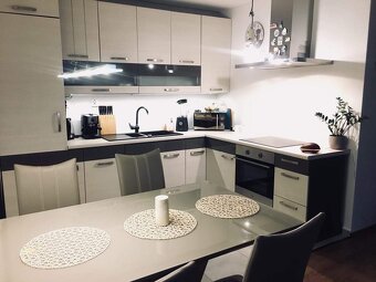 3 izbový byt NOVOSTAVBA S VÝHĽADOM NA BRATISLAVU ZARIADENÝ - 8