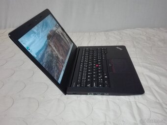 Lenovo. i5-7200U. RAM 8 GB DDR4. 1 000 GB.14“ Full HD. - 8