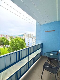 Štýlový 2,5 izbový byt s balkónom a výhľadom na Zobor - 8