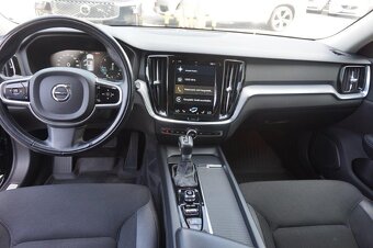 Volvo V60 II D4 AWD Drive-E AUT MOMENTUM PRO Jul 2020 - 8