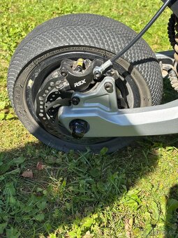 Joyor LuxeRider - 8