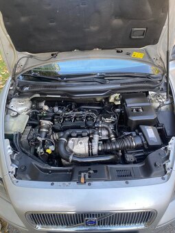 VOLVO V50 1.6D - 8