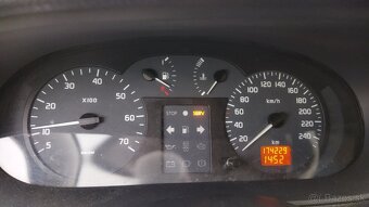 Renault Megane - 8