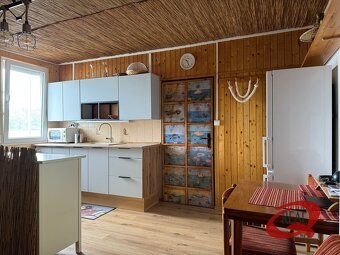 PRIESTRANNÝ HAUSBÓT NA VÝBORNOM MIESTE - 8