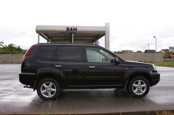 Nissan X-Trail 2.2 DDTi Luxury ESP - 8
