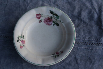 starožitnosti ,staré veci,porcelán,nábytok sklo porcelán. - 8