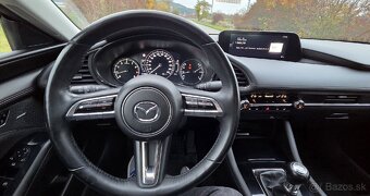 Mazda 3 sedan - 8