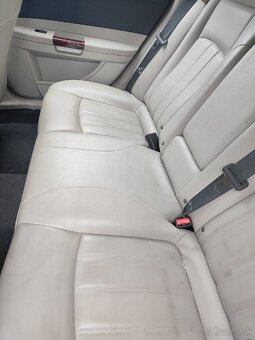 Predám. Chrysler c300 - 8