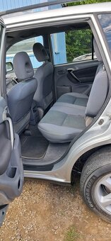 Rav 4 2.0 benzin 110 kw 4x4 bez korozie z Francuzska - 8