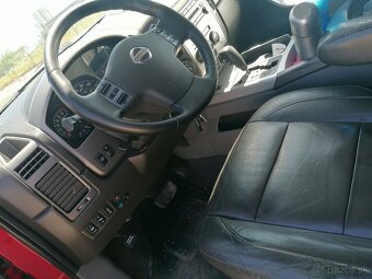 NISSAN TITAN V8 - 8