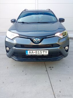 Toyota RAV4 Hybrid 2,5 145 Kw CVT 4x4 2018 s DPH - 8