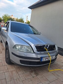 Škoda Octavia 1.9tdi 77kw 4x4 NA nahradne diely vcelku - 8