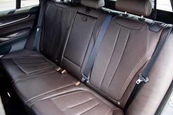 Ponúkam na predaj BMW X5 M50D A/T - 8