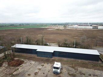 Predám sendvičovú halu o rozmere 300m² - 8