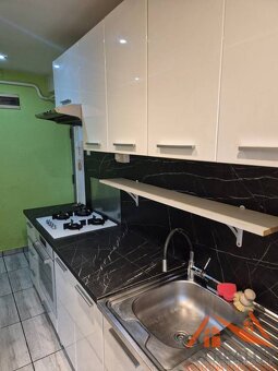 Na predaj 3 izbový tehlový byt Komárno  - 8