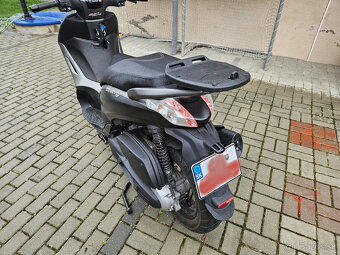 Piaggio Beverly 350 Sport Touring, 22kW, r.v. 2017 - 8