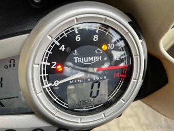 Triumph Street Triple 675 - 8