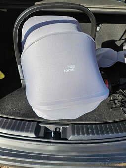 PREDAM BRITAX ROMER Baby-Safe Core SPOLU S ISOFIX zakladnou - 8