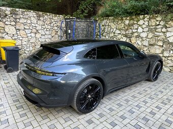Porsche Taycan 4 Cross Turismo, Batery performance + - 8