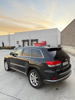 Jeep Grand Cherokee 3.0L Summit - 8