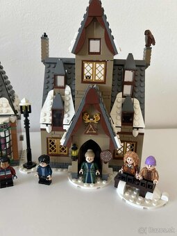 LEGO Harry Potter 76388 Hogsmeade Village Visit - 8