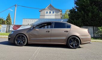 VW PASSAT R36 - 8