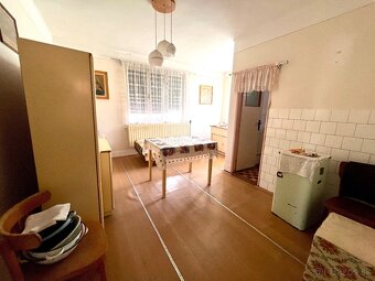 Tehlový rodinný dom s veľkým pozemkom, Kuzmice - 8