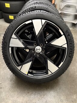 Nepoužitá zimná sada 5x108 R20 , 245/40/20 Volvo EX30 - 8