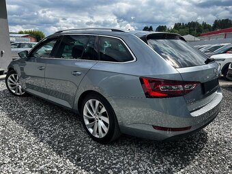Škoda Superb Combi - 8
