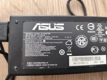 Predám notebook ASUS (vhodny na suciatky alebo aj ako celok) - 8