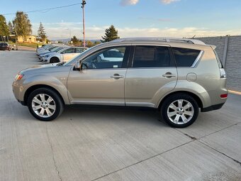 Mitsubishi OUTLANDER 2.2 - 8