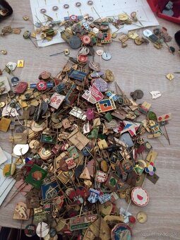 Odznaky veľa mix - 8