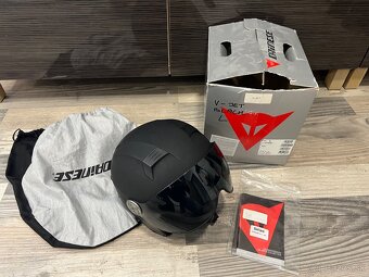 Zjazdové lyže Elan a prilba - 8